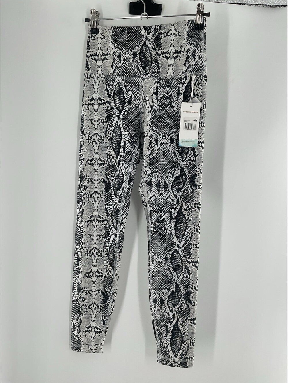 Balance Collection Women’s XS Black New Snakes Leggings NWT 142